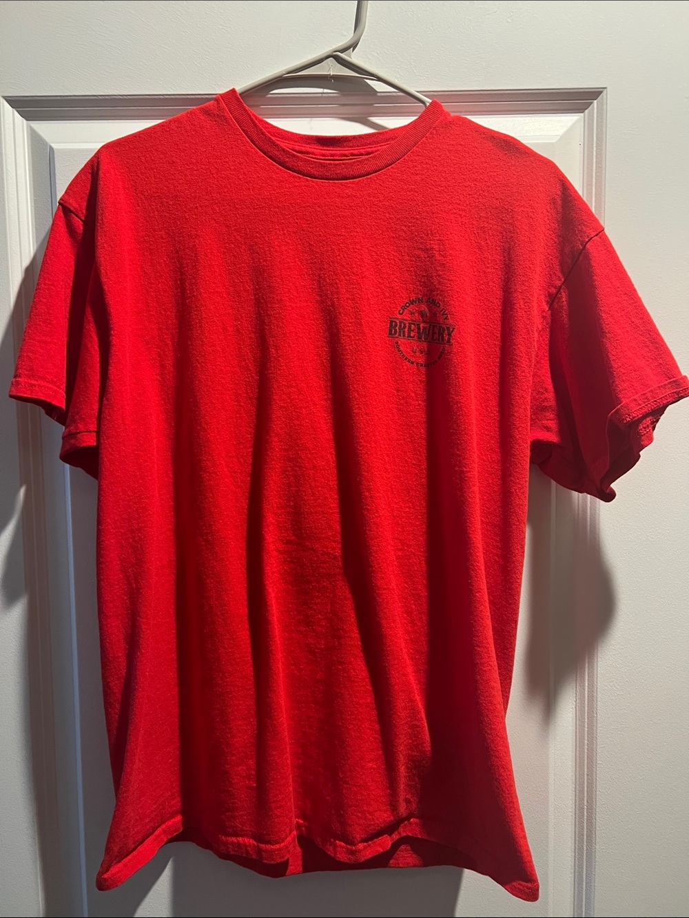crown & ivy Red Short-Sleeve Crewneck Brewery Logo Tee
